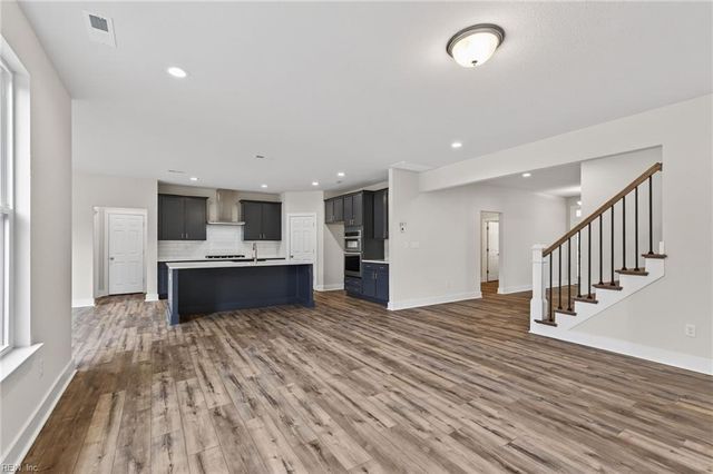 2116 Sanderson RD, Chesapeake, VA 23322