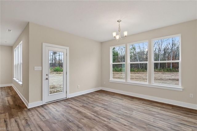 2116 Sanderson RD, Chesapeake, VA 23322