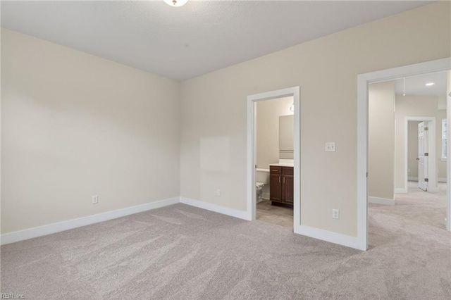 2116 Sanderson RD, Chesapeake, VA 23322