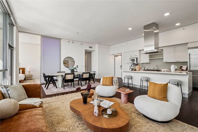 9 MacArthur Place 2003, Santa Ana, CA 92707