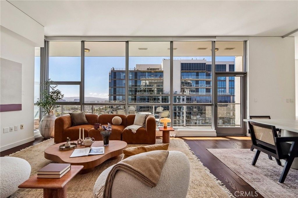 9 MacArthur Place 2003, Santa Ana, CA 92707