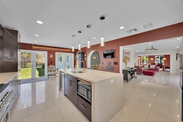 11625 SW 70th Ave, Pinecrest, FL 33156