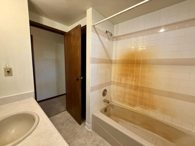 2018 Port Washington ROAD, Grafton, WI 53024