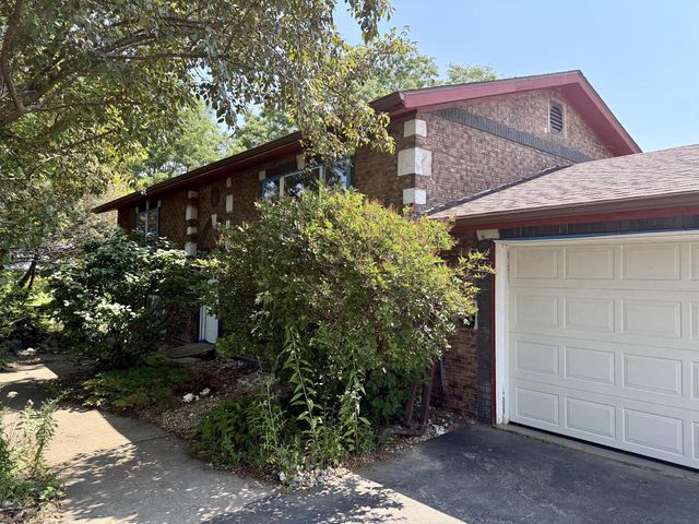 2018 Port Washington ROAD, Grafton, WI 53024
