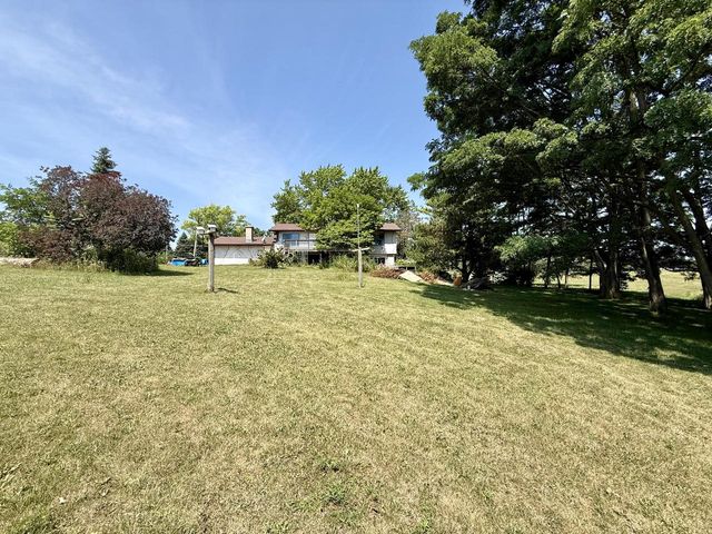 2018 Port Washington ROAD, Grafton, WI 53024