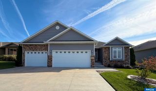 1166 N 99Th Street, Lincoln, NE 68527