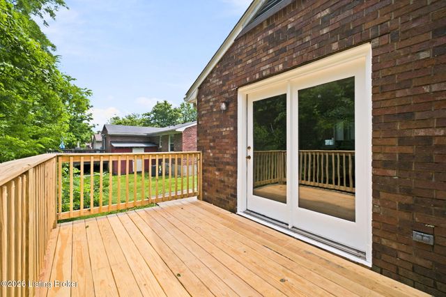 5406 Windy Willow Dr, Louisville, KY 40241