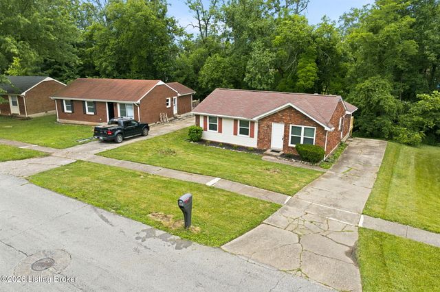 5406 Windy Willow Dr, Louisville, KY 40241