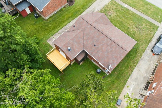 5406 Windy Willow Dr, Louisville, KY 40241