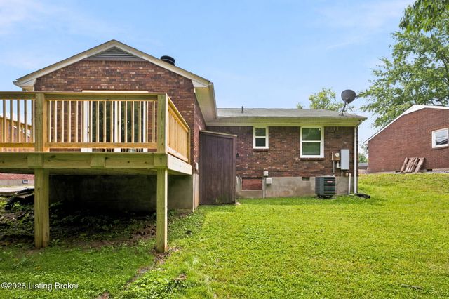 5406 Windy Willow Dr, Louisville, KY 40241