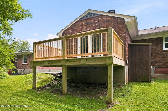 5406 Windy Willow Dr, Louisville, KY 40241