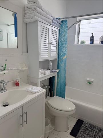 1060 Pennsylvania Ave 18, Miami Beach, FL 33139