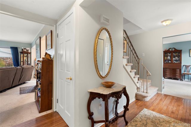 13057 Lockmoor Drive, Grand Blanc, MI 48439