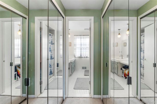 13057 Lockmoor Drive, Grand Blanc, MI 48439