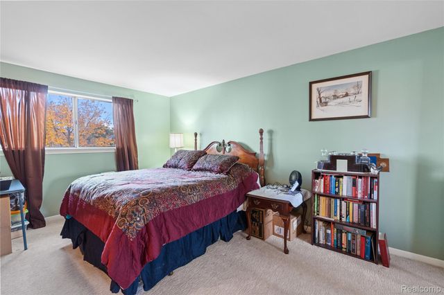 13057 Lockmoor Drive, Grand Blanc, MI 48439