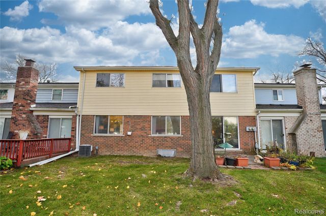 13057 Lockmoor Drive, Grand Blanc, MI 48439