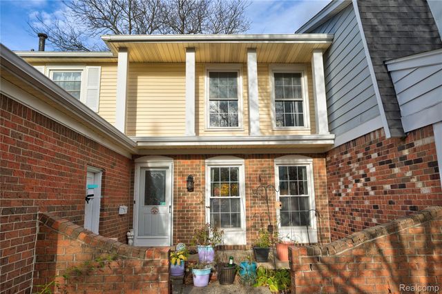 13057 Lockmoor Drive, Grand Blanc, MI 48439