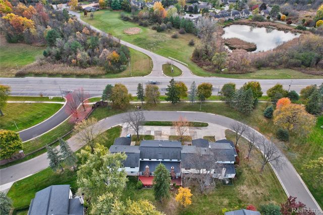 13057 Lockmoor Drive, Grand Blanc, MI 48439