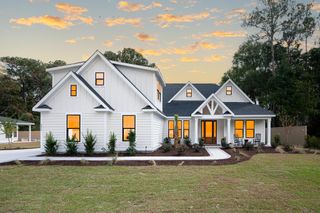 127 Gen Estates Lane, Summerville, SC 29486