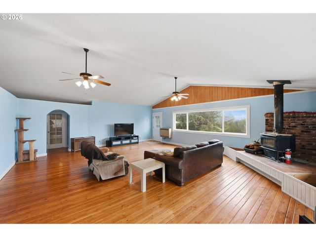 67714 N BAY Rd, North Bend, OR 97459