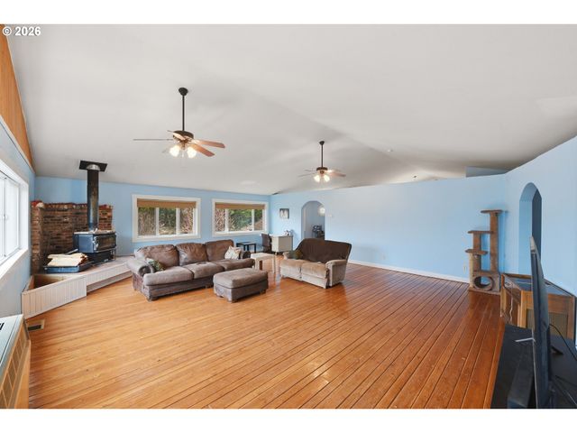 67714 N BAY Rd, North Bend, OR 97459