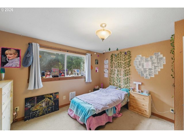 67714 N BAY Rd, North Bend, OR 97459