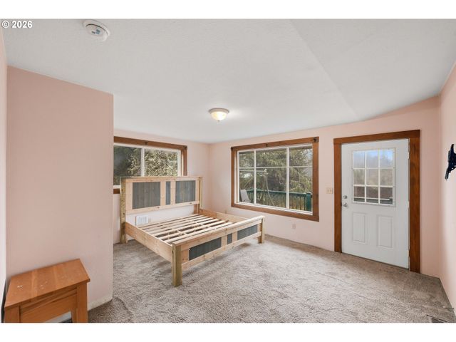 67714 N BAY Rd, North Bend, OR 97459