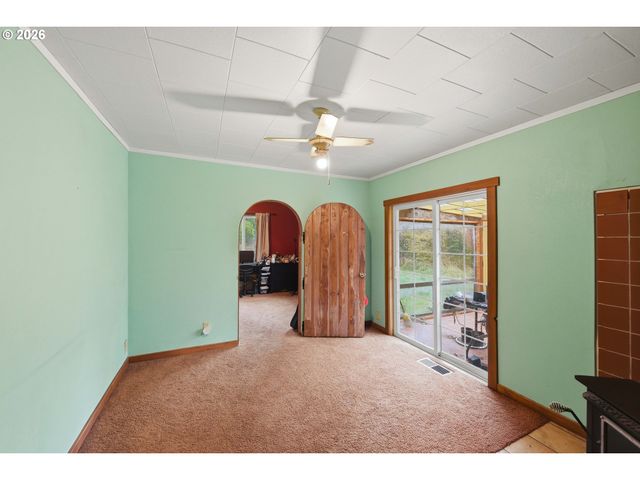 67714 N BAY Rd, North Bend, OR 97459