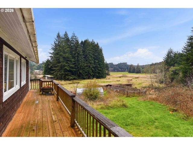 67714 N BAY Rd, North Bend, OR 97459