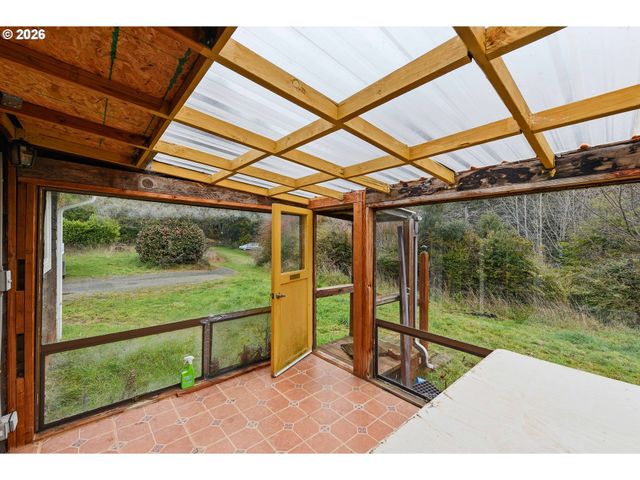 67714 N BAY Rd, North Bend, OR 97459