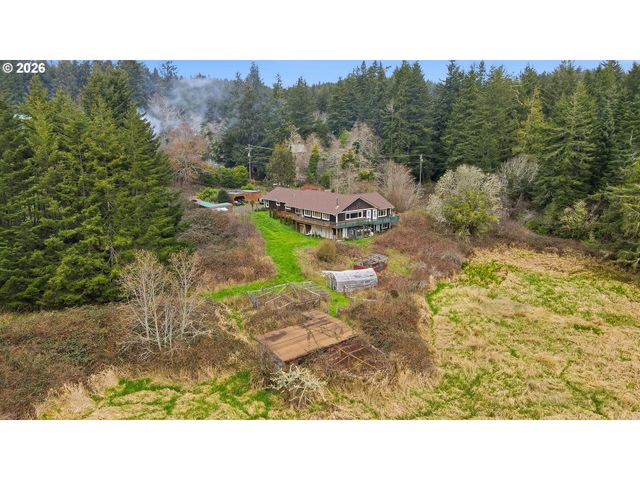 67714 N BAY Rd, North Bend, OR 97459