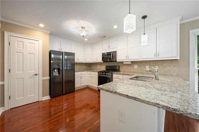 300 Brickleberry Drive, Roswell, GA 30075