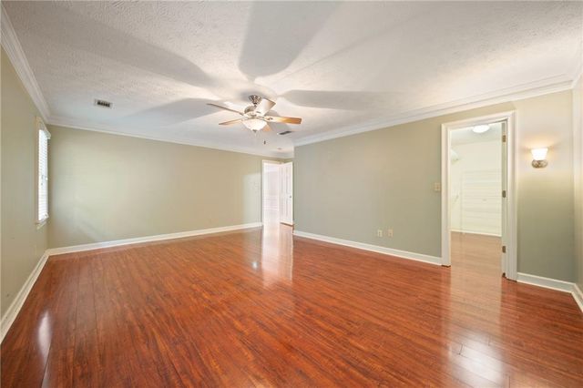 300 Brickleberry Drive, Roswell, GA 30075