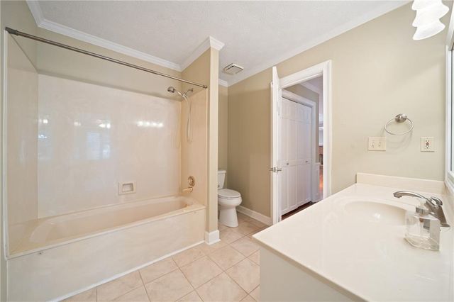 300 Brickleberry Drive, Roswell, GA 30075