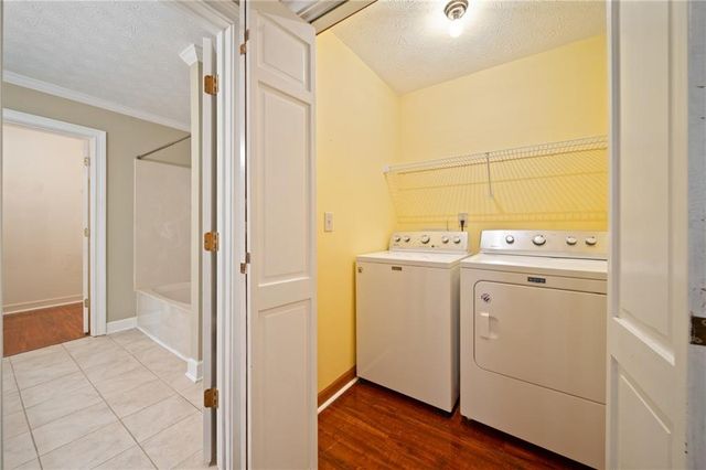 300 Brickleberry Drive, Roswell, GA 30075
