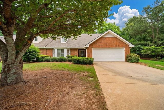 300 Brickleberry Drive, Roswell, GA 30075