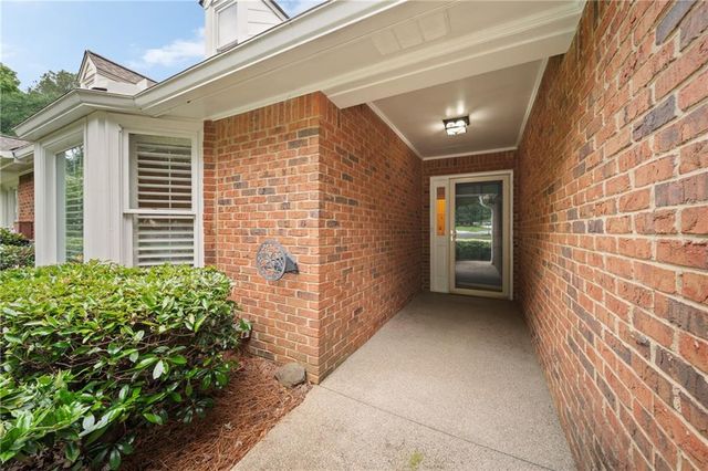 300 Brickleberry Drive, Roswell, GA 30075