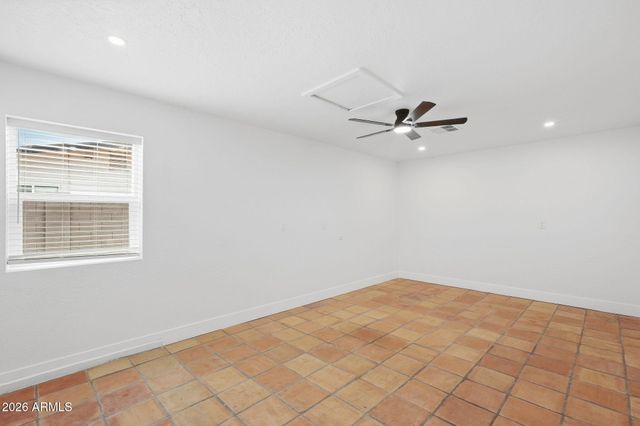 1040 E Estevan Avenue, Apache Junction, AZ 85119