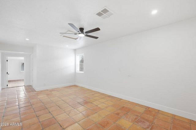 1040 E Estevan Avenue, Apache Junction, AZ 85119