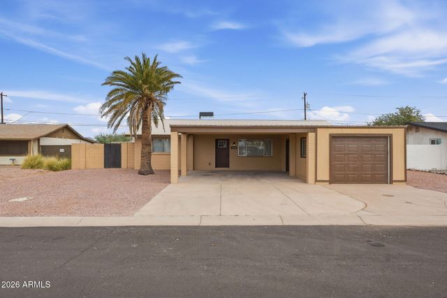 1040 E Estevan Avenue, Apache Junction, AZ 85119