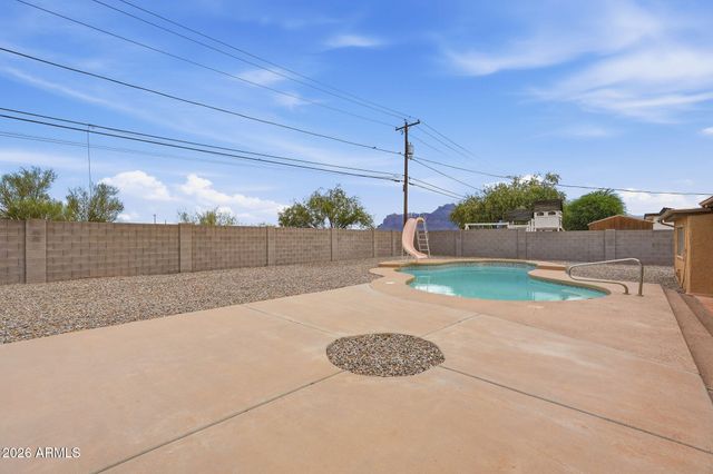 1040 E Estevan Avenue, Apache Junction, AZ 85119
