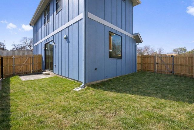 2608 Bristol DR A, Austin, TX 78723