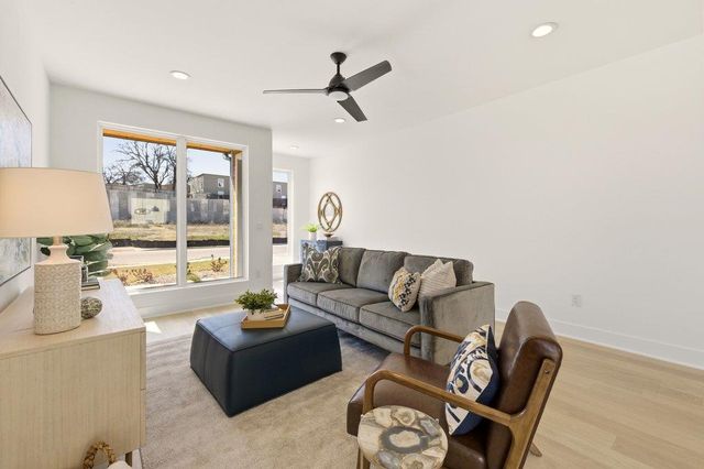 2608 Bristol DR A, Austin, TX 78723