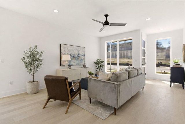 2608 Bristol DR A, Austin, TX 78723