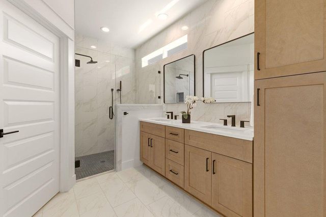 2608 Bristol DR A, Austin, TX 78723