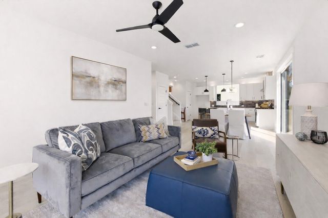 2608 Bristol DR A, Austin, TX 78723