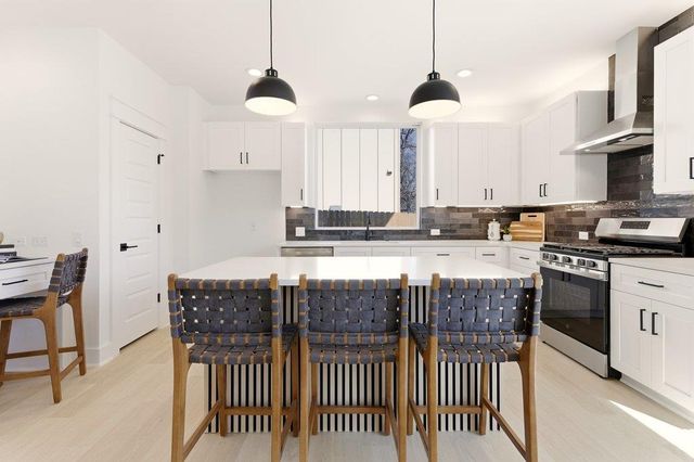 2608 Bristol DR A, Austin, TX 78723