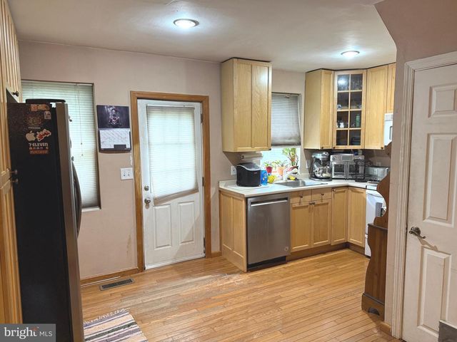 35 JAMES RD, Hatboro, PA 19040