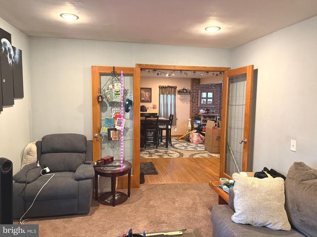 35 JAMES RD, Hatboro, PA 19040