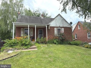 35 JAMES RD, Hatboro, PA 19040